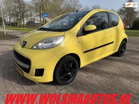 Peugeot 107 1.0-12V XR