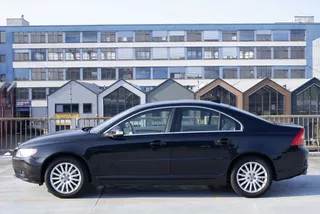 Volvo S80 4.4 V8 AWD Summum