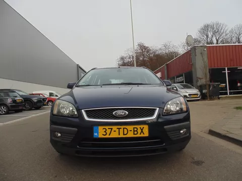 Ford Focus Wagon 1.6-16V Futura MET AIRCO