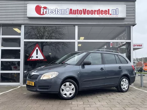 Skoda Fabia Combi 1.2-12V Ambition /Airco/Trekhaak/Distr. ketting vv bij 134.503km/APK 03-2027/