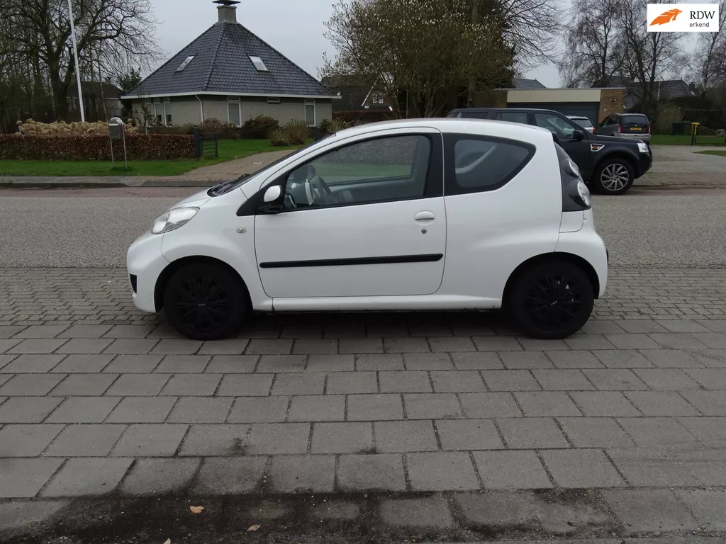 Peugeot 107 1.0-12V XR