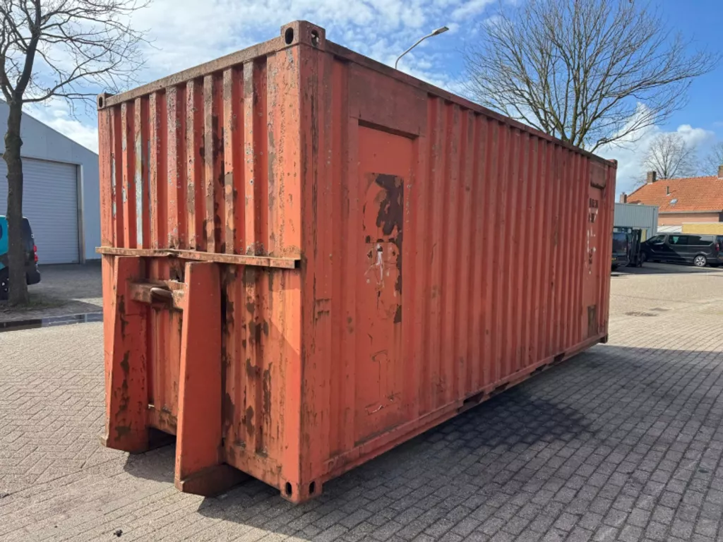 DIVERSEN 20 FT OPSLAG CONTAINER