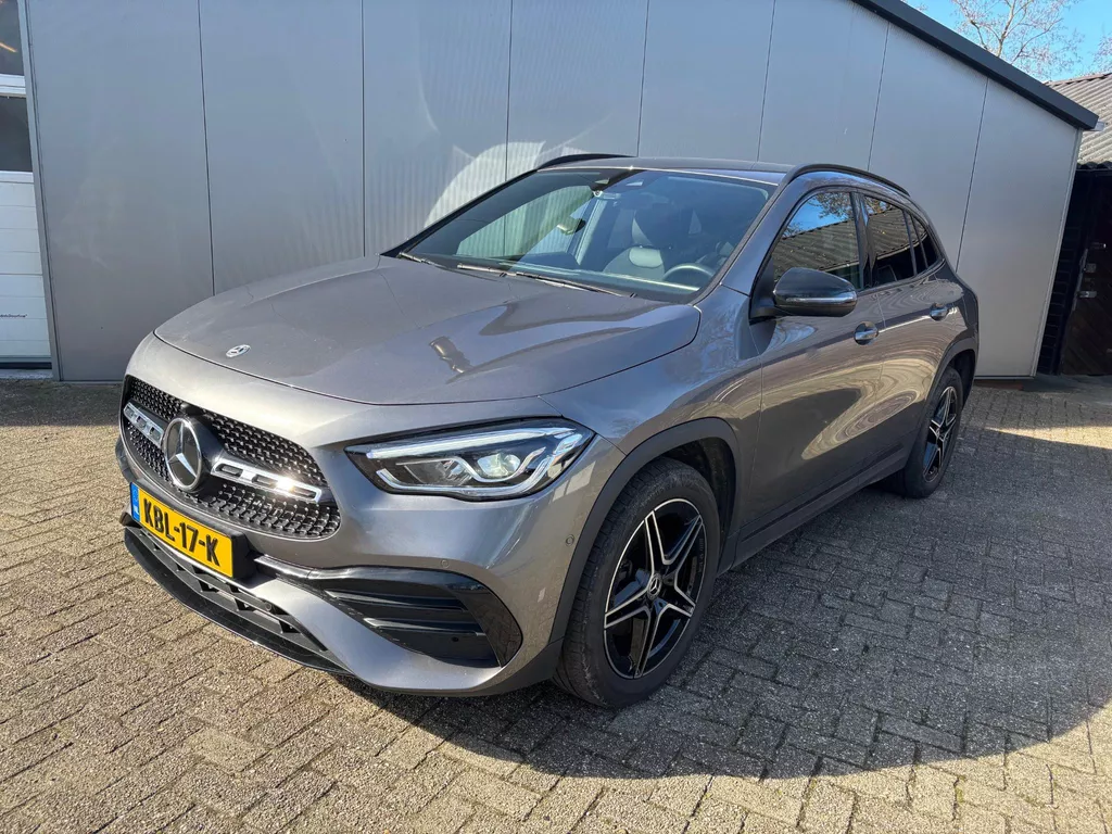 Mercedes-Benz GLA-klasse 250 e Business Solution AMG Limited | Sfeerverlichting | Camera | Night pakket | Led