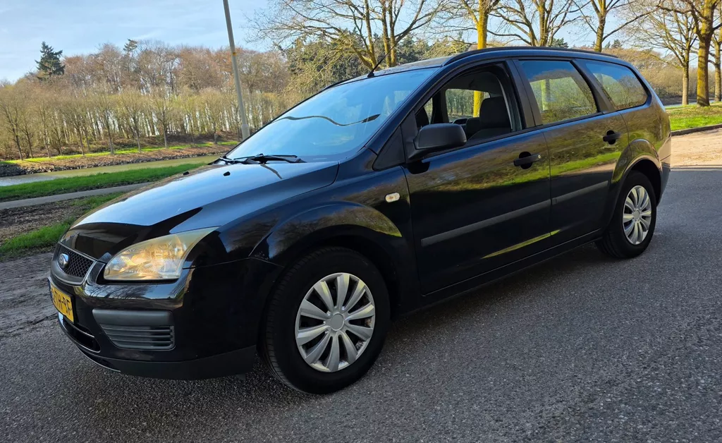 Ford Focus Wagon 1.4-16V - Airco - APK t/m 19-03-2027 -