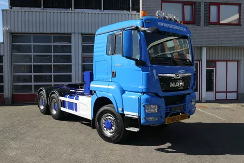 MAN TGS 33.500 | 6X6 CARDAN | 418232Km | 2019 | Hydraulic / Tractor head | Sleep Cab. | Stand Klima | Navi | Fridge | Euro6-C | TUV/MOT/APK 07-2026 | Belgium Truck