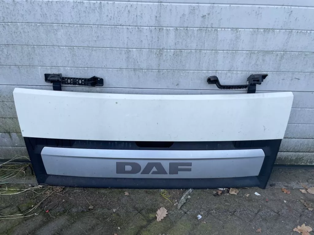 DAF 1893917-1894038-2019586 GRILLE CF EURO 6