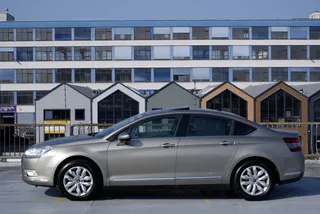 Citroen C5 Sedan 1.6 Collection 156PK