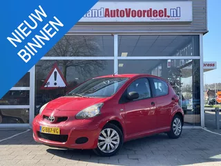 Toyota Aygo 1.0-12V Access 5 Deurs / nieuwe koppeling /2 nieuwe banden / 2011