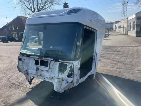 DAF XG CAB KT F855 (THE INTERIOR IS AVAILABLE FOR SALE SEPARATELY)