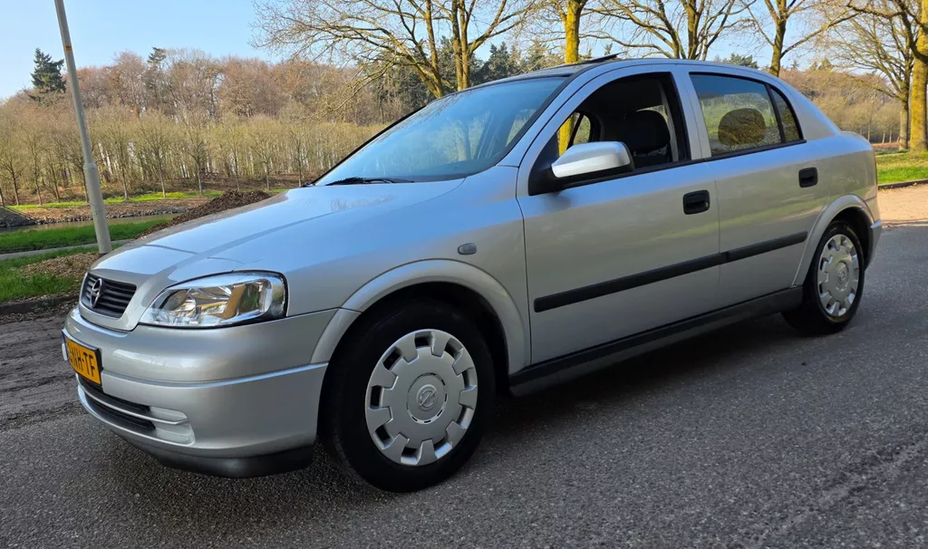 Opel Astra 1.6 8V NL Auto - APK T/M 17-03-2027 - 115.562 km