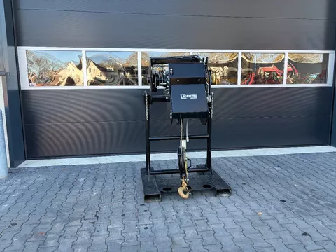 Manitou W6000/32M lier/winch