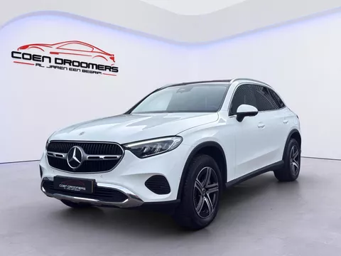 Mercedes-Benz GLC-klasse 300e 4MATIC Luxury Line Panoramadak / Burmester / Sfeerverlichting / Achteruitrijcamera / Stoelverwarming / Luchtvering /
