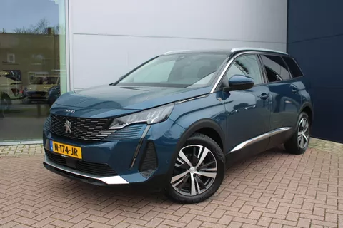 Peugeot 5008 1.2 PureTech 130pk Road Trip 7-zits Airco Navi Camera Carplay Nieuwstaat