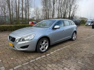 Volvo V60 2.4 D6 AWD Plug-In Hybrid Pure Limited Leder Trekhaak Cruise