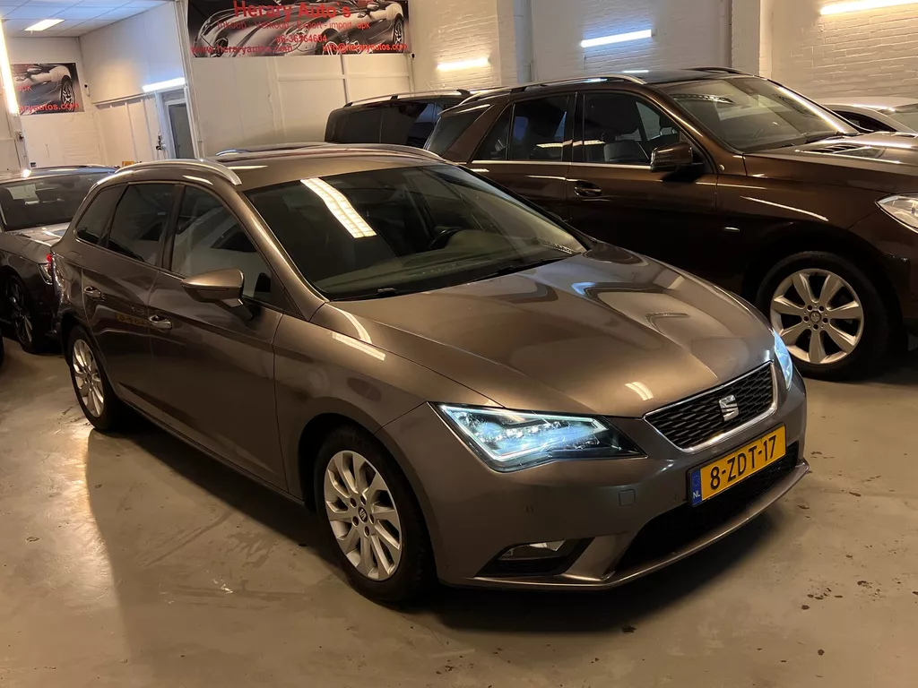 Seat Leon ST 1.6 TDI Kombi FR LEDER NAVI BJ-14