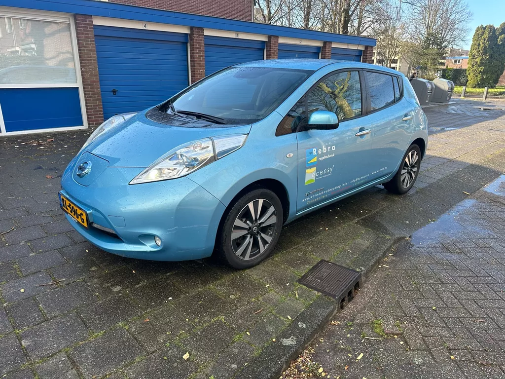 Nissan LEAF Tekna 30 kWh Leder Cruise PDC
