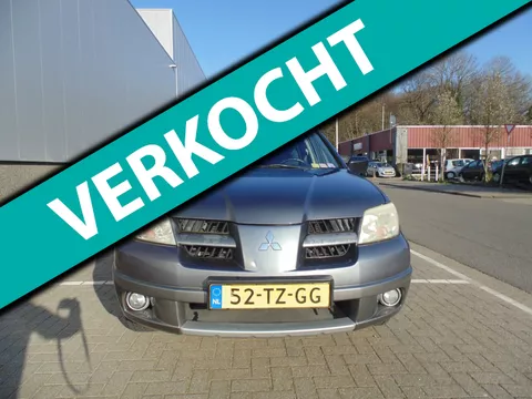 Mitsubishi Outlander Sport 2.0 Invite+MET AIRCO TOP AUTO