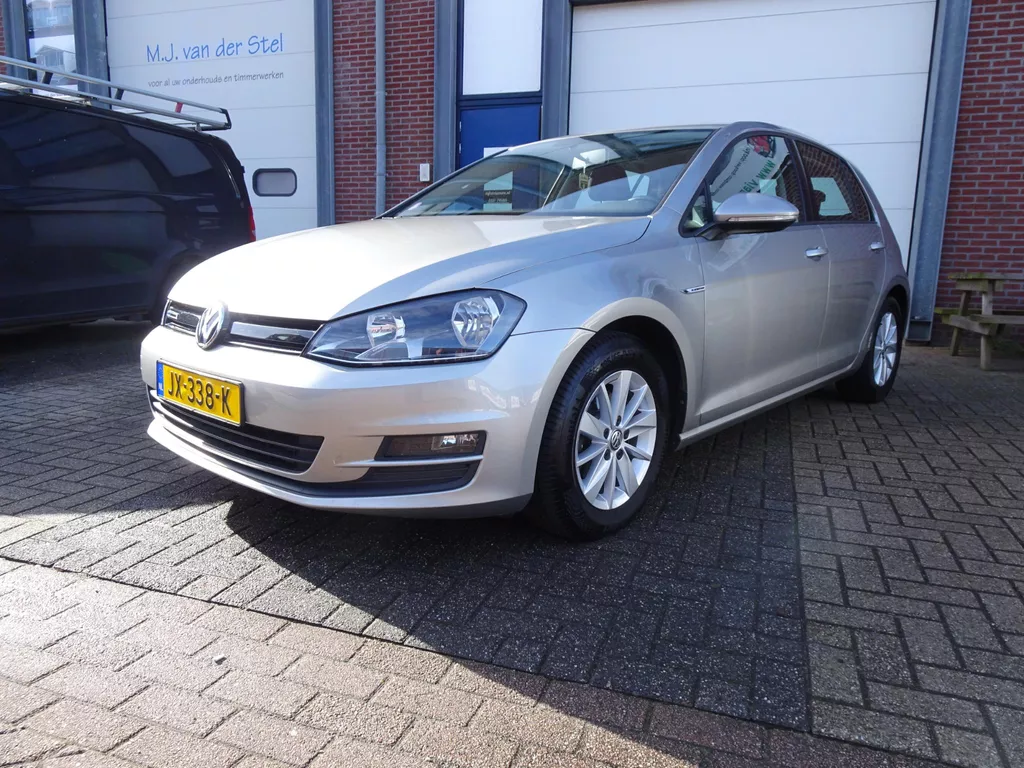 Volkswagen Golf 1.0 TSI Edition NL auto / Carplay / Trekhaak