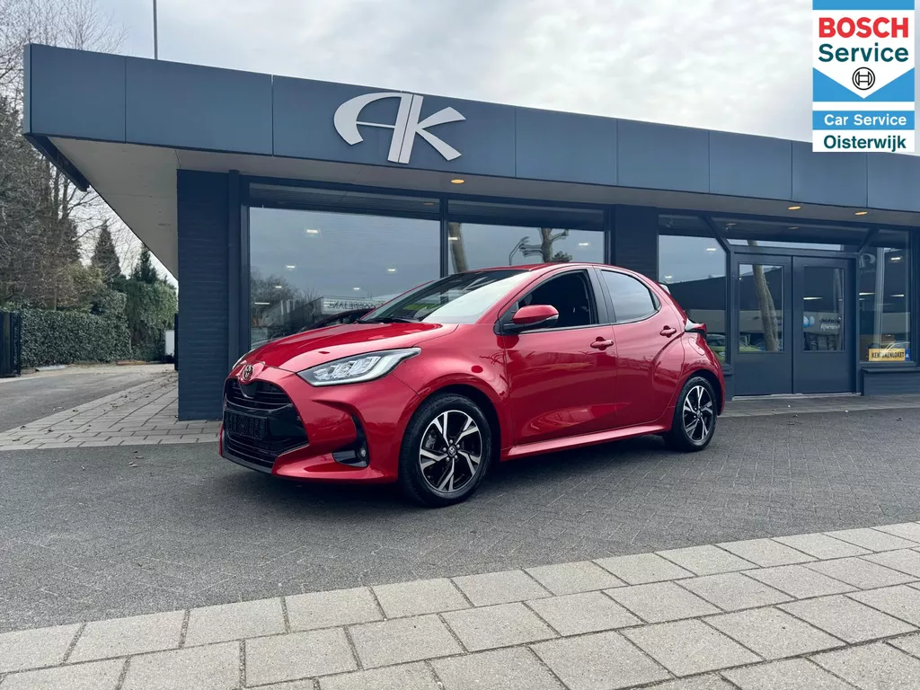 Toyota Yaris 1.5 Hybrid 115 Business Plus