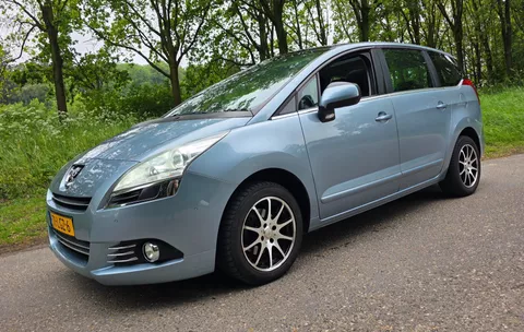 Peugeot 5008 1.6 VTi ST - Panoramadak - Navigatie - Xenon -