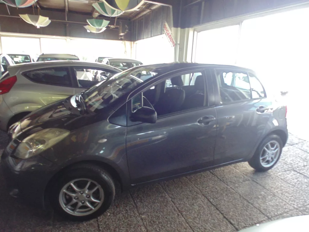 Toyota Yaris 1.0 VVTi + MET AIRCO 5 DEURS trekhaak apk 04-2027