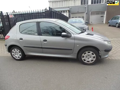Peugeot 206 1.4 XT automaat 5 deurs