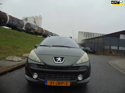 Peugeot 207 SW Outdoor 1.6 VTi Met airco pano trekhaak
