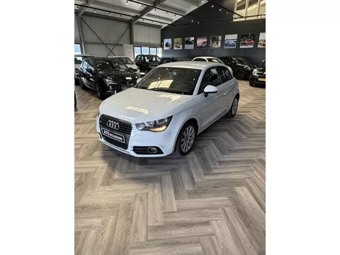 Audi A1 1.2 TFSI Ambition CRUISE,STOELVERWARMING,NAVIGATIE