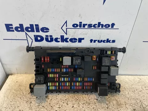 DAF 2274463 / 2476302 / 2477268 ZEKERINGSKAST