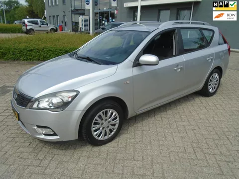 Kia Cee'd 1.4 CVVT X-ecutive Nieuwe Apk