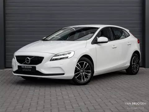 Volvo V40 2.0 T2 Nordic+ Trekhaak LED Org. NL / NAP