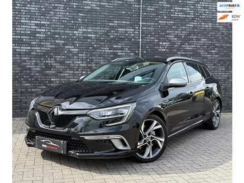 Renault M&eacute;gane Estate 1.6 TCe GT 230pk|Bose|Camera|Sportstoelen Alcantara|360 PDC|Trekgewicht 1700kg