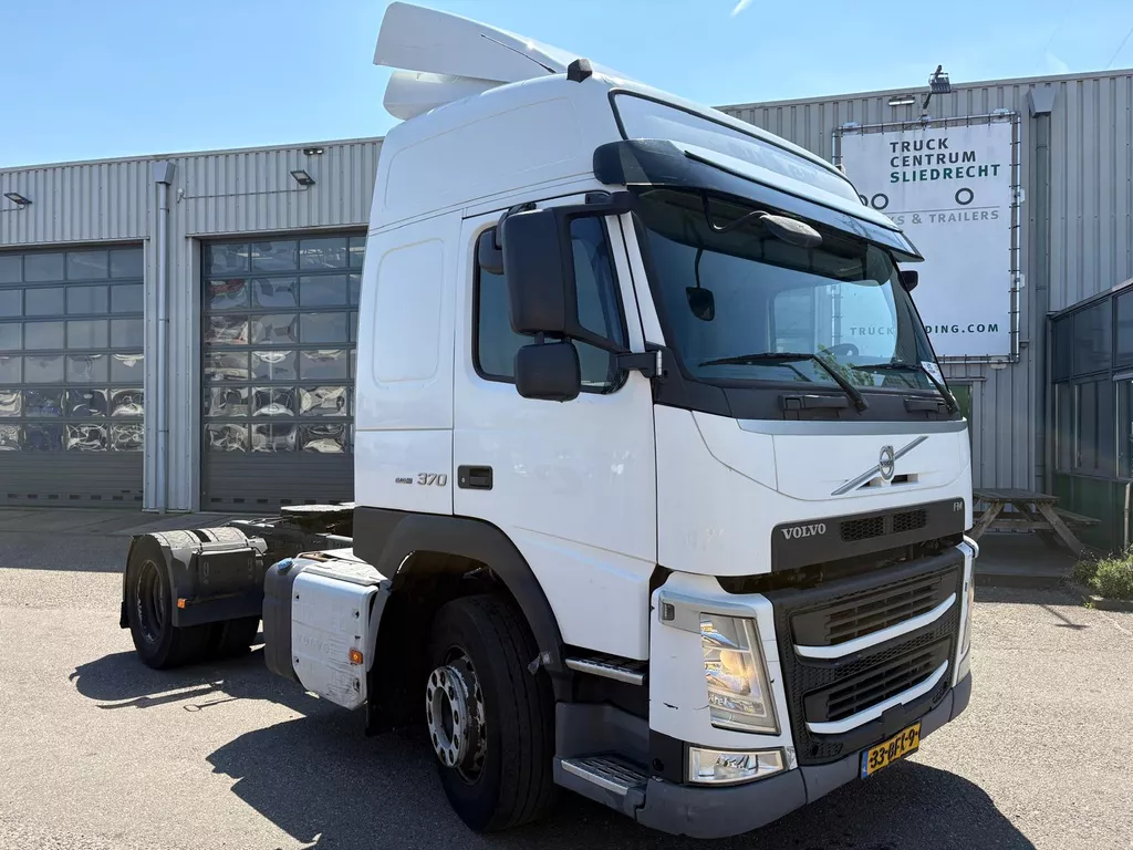 Volvo FM 370 Slaapcabine,spoiler luchtvering,NL truck,VEB