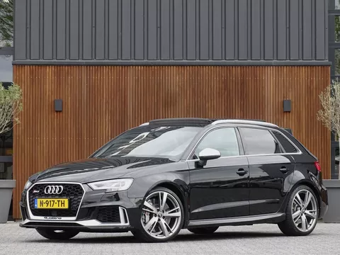 Audi RS3 Sportback 2.5 TFSI RS3 Quattro 400PK / KERAMISCH / B&amp;O