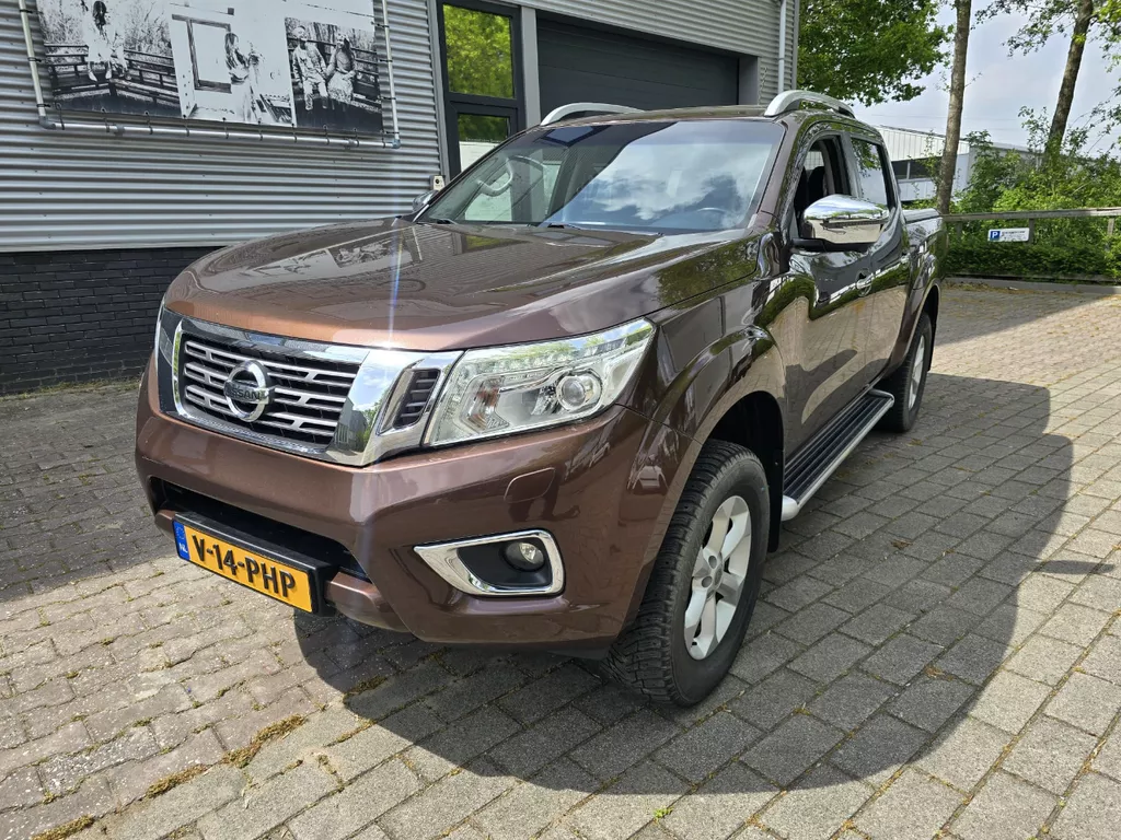 Nissan Navara NP300 2.3Ci TEKNA DOUBLE CAB SNOEKS