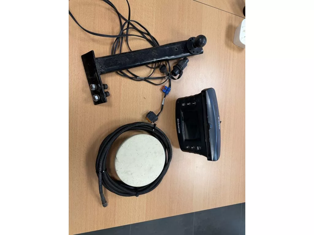 TRIMBLE EZ-GUIDE 250