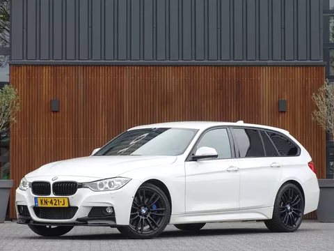 BMW 3 Serie Touring 335i xDr. TwinTurbo 306PK / High Exec / M-Sport / LED