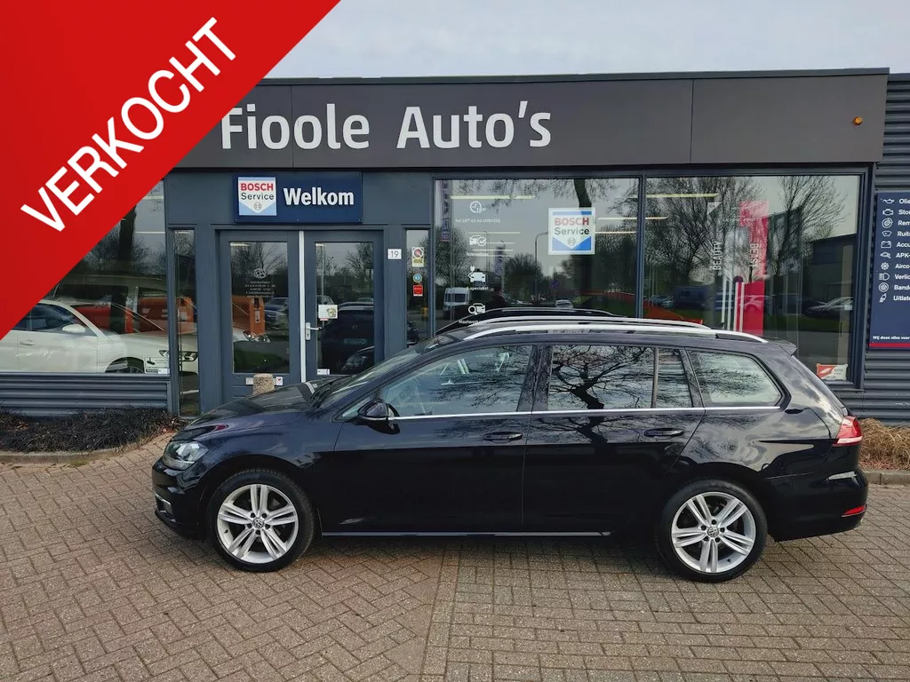 Volkswagen Golf Variant 2.0 TDI Highline Apple Carplay, Stoelverwarming+massage, PDC, 17 inch