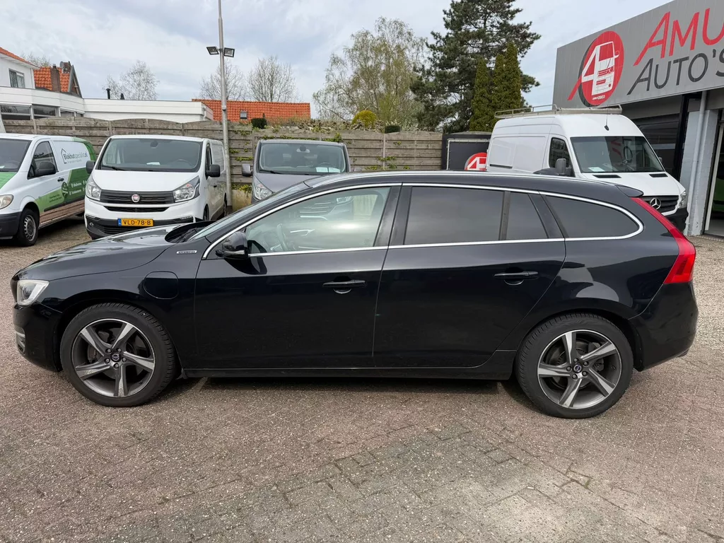 Volvo V60 2.4,D6,AWD,Plug-In Hybrid Summum