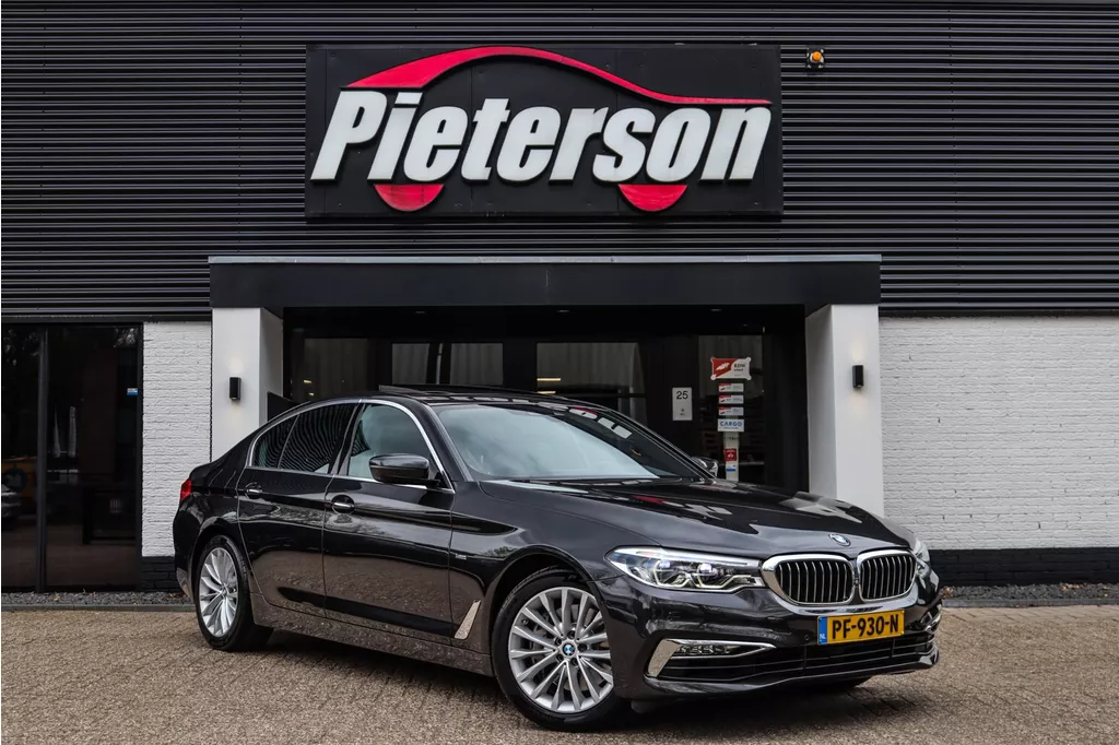 BMW 5-serie 540i High Executive NAP 1E EIGENAAR VOL OPTIES!