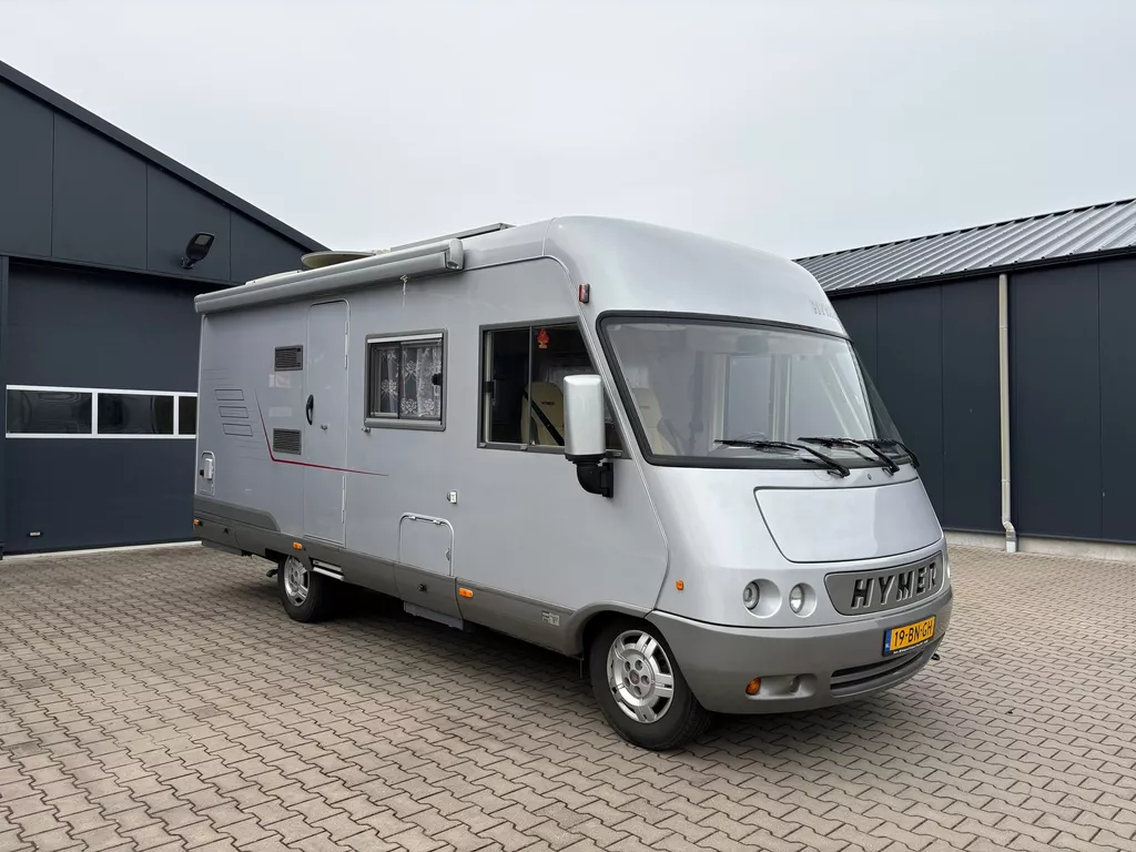 Fiat 230 HYMER Trekhaak - Airco - automatische Leveler !!!