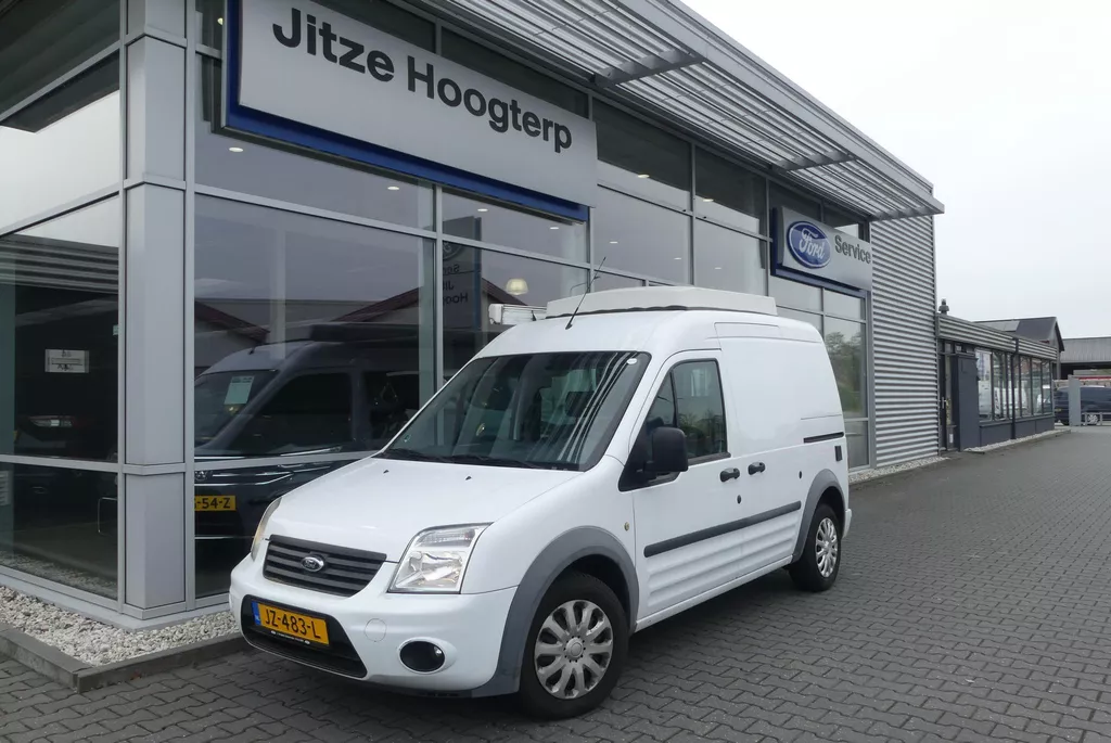 Ford Transit connect APK TOT 7-1-2027, NIEUWE DISTRIBUTIE, TREKHAAK (1.200KG), CRUISE, AIRCO, NAVI, ELEKT. RAMEN, BLUETOOTH, VOORRUITVERWARMING, LUIFEL, 254.824KM
