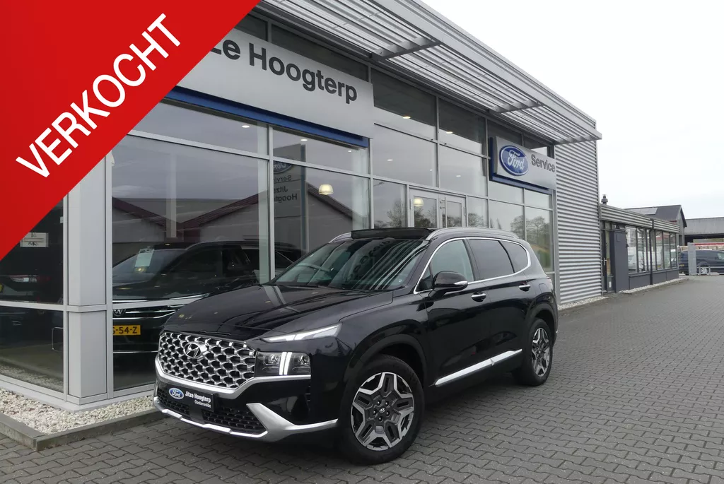 Hyundai Santa Fe 1.6 T-GDI PHEV Premium Plus Sky 7p. TREKHAAK AFNEEMBAAR (1.350KG), PANO, 360&deg; CAMERA, HUD, MEMORY, WINTER PACK, ADAPT. CRUISE, CLIMA, NAVI, PDC V&amp;A, APPLE CARPLAY/ANDROID AUTO, BLIS, KEYLESS, KRELL, ELEKT. ACHTERKLEP, ELEKT. PASSAGIERSSTOEL, STOELVENTILATIE, 39.152KM