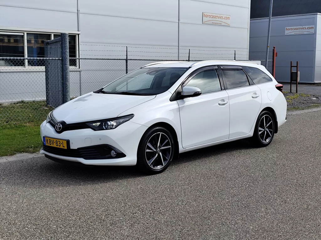 Toyota Auris Touring Sports 1.2T " Trekhaak , Navi "