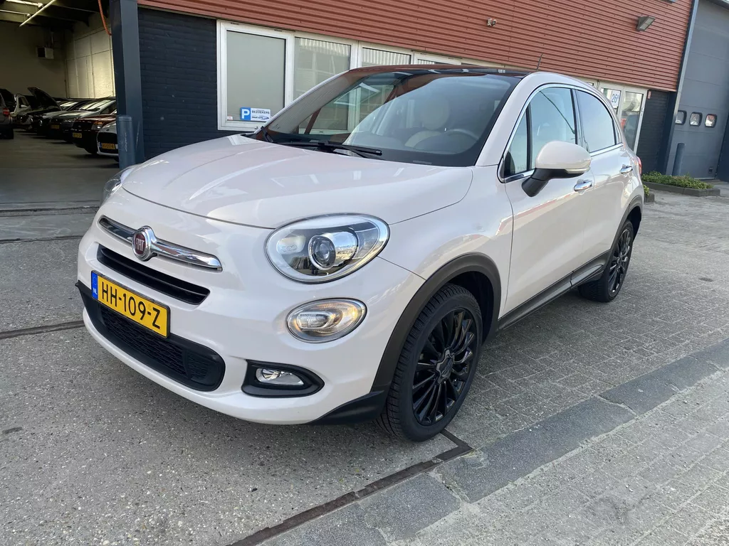 Fiat 500 X 1.4 Turbo MultiAir Lounge | Automaat | Bluetooth | Climate Controle | Cruise Controle | Schuif/Panorama dak | Lederen bekleding | Stoelverwarming | Privacy Glass | Radio/DAB/ Multy Media | Car Apple play | Parkeer sensoren |