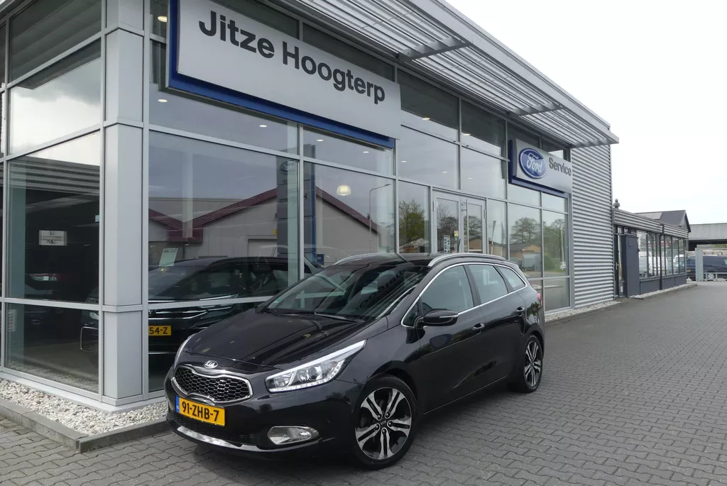 Kia cee'd Sportswagon 1.6 GDI Plus Pack TREKHAAK (1.400KG), CRUISE, CLIMA, NAVI, CAMERA, PDC, BLUETOOTH, 89.644KM