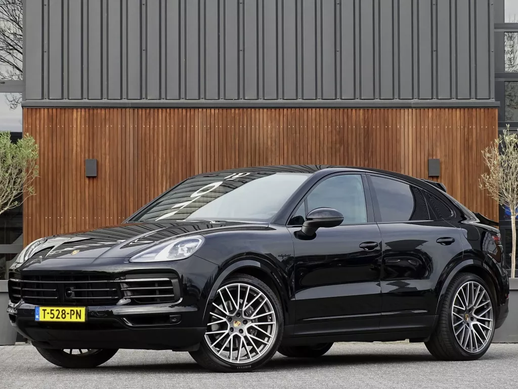 Porsche Cayenne Coup&eacute; 3.0 462PK E-Hybrid Platinum Ed. / Bose / LED