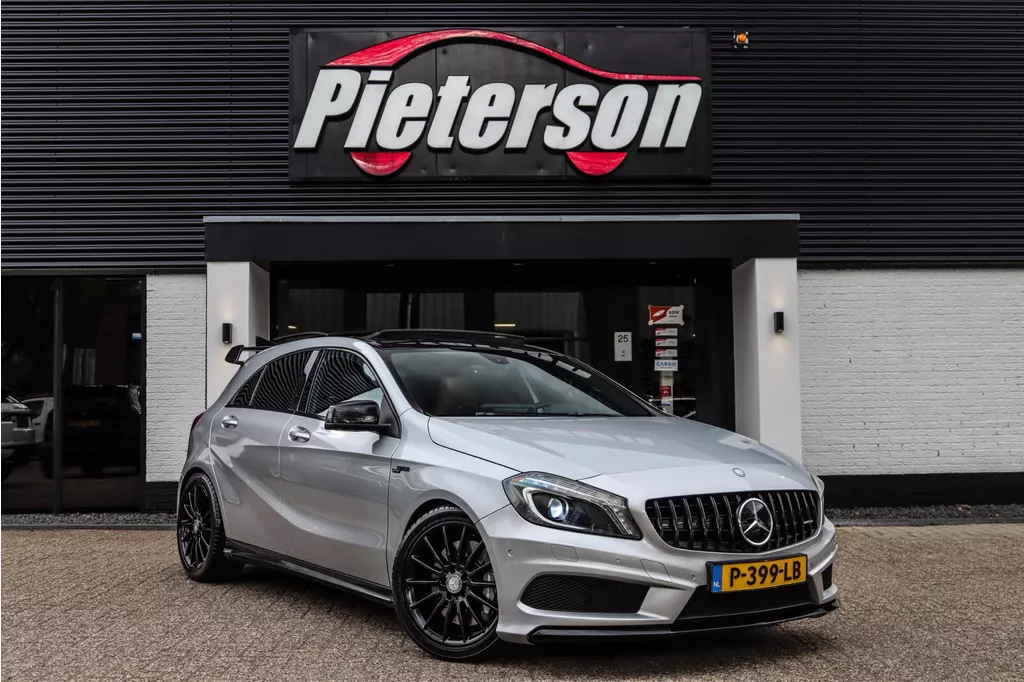 Mercedes-Benz A-klasse AMG 45 4MATIC PANO H&amp;K ARMYTRIX LEDER