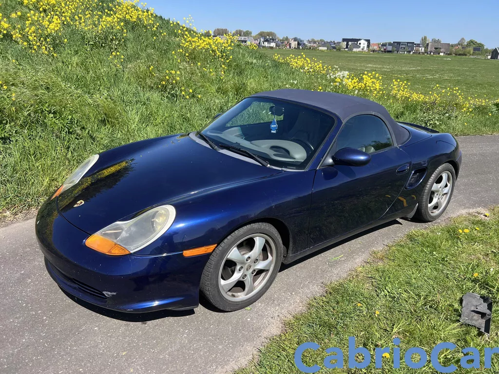 Porsche Boxster 2.7 Tiptronic lichte schade 5950 ex btw import US rijdt perfect