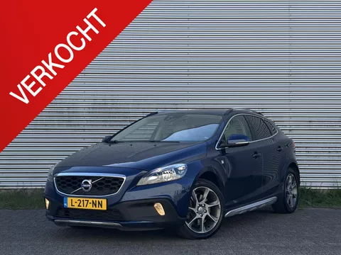 Volvo V40 Cross Country 2.0 D2 Ocean Race / Leder / Trekhaak / Camera / Direct rijklaar! / APK 06-2027/